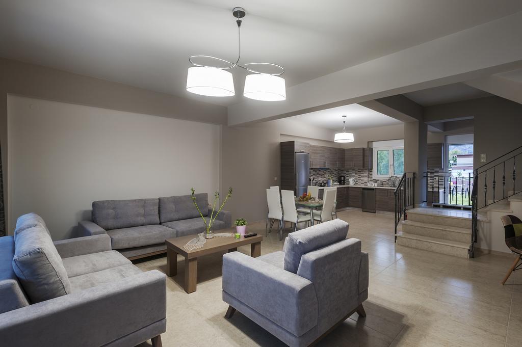 פלטאריה 4 Seasons Villas חדר תמונה