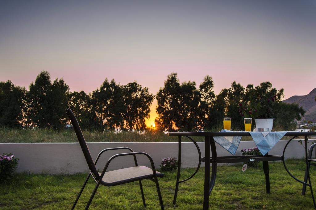 פלטאריה 4 Seasons Villas חדר תמונה