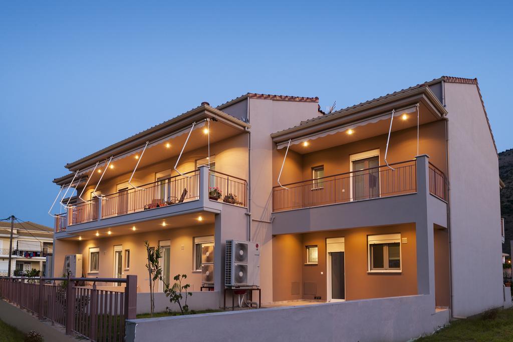 פלטאריה 4 Seasons Villas חדר תמונה
