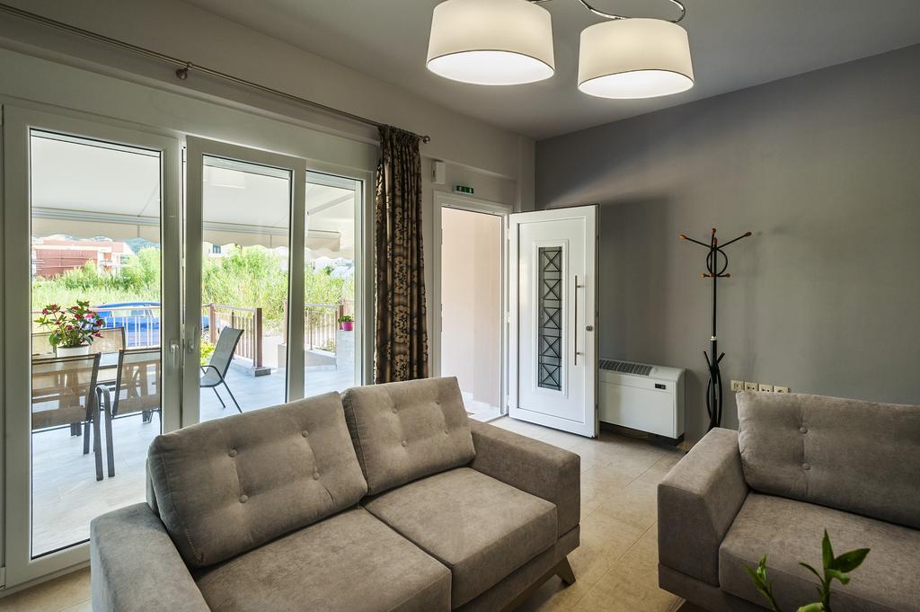 פלטאריה 4 Seasons Villas חדר תמונה