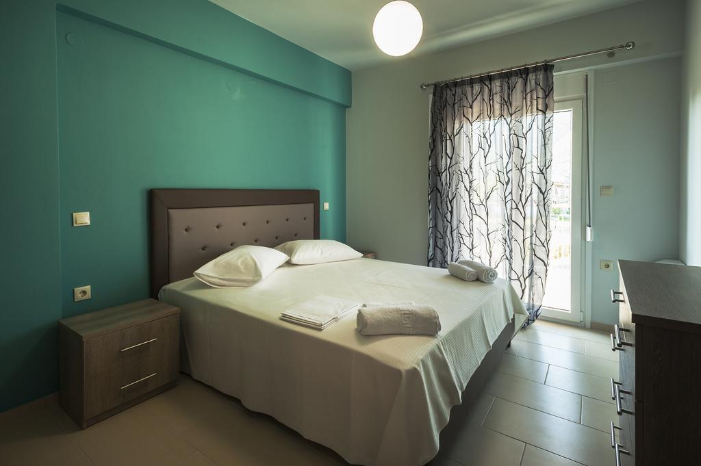 פלטאריה 4 Seasons Villas חדר תמונה