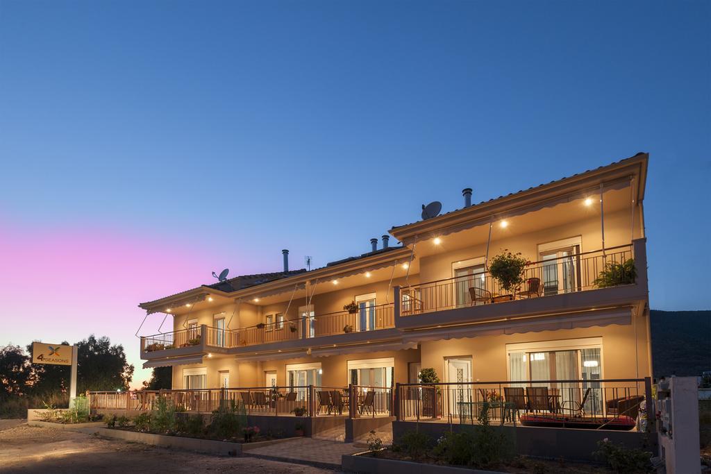 פלטאריה 4 Seasons Villas חדר תמונה
