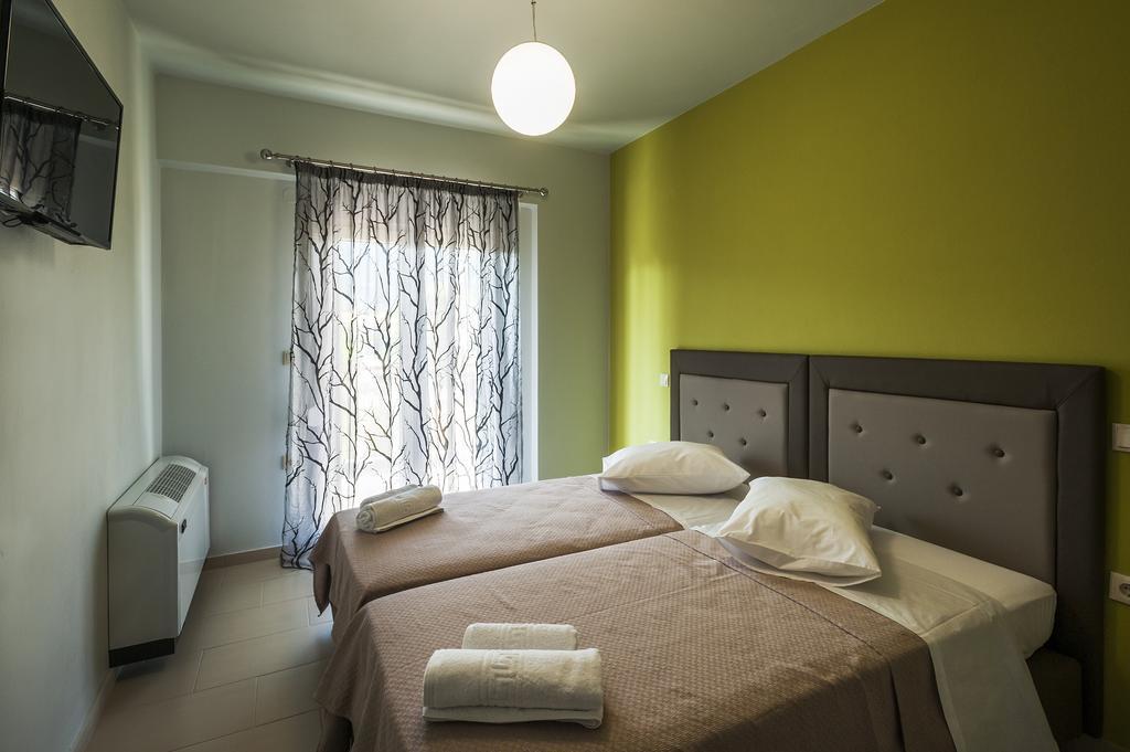 פלטאריה 4 Seasons Villas חדר תמונה